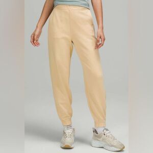 Lululemon relaxed high rise jogger prosecco size 16
